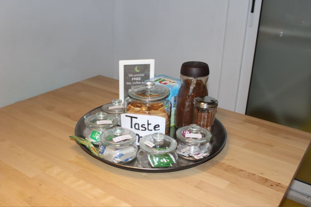 free tea coffee and cookies at sleep green hostel barcelona